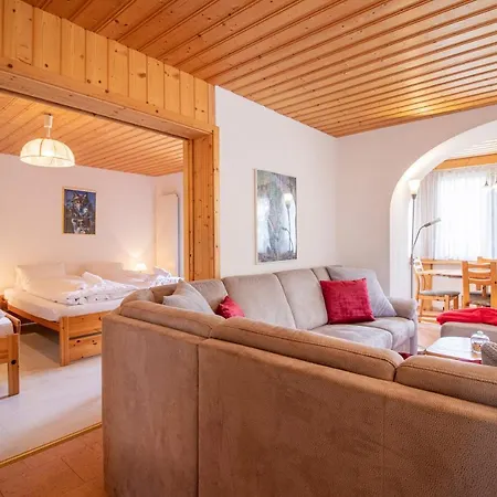 Haus Padrun 5 *
