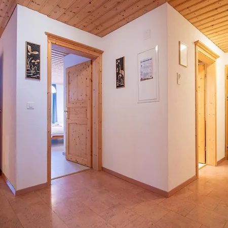 Haus Padrun 5 Apartamento