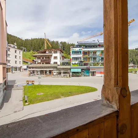 Padrun 5-weisshornbahn-arosa Zentrum-top Lage Arosa
